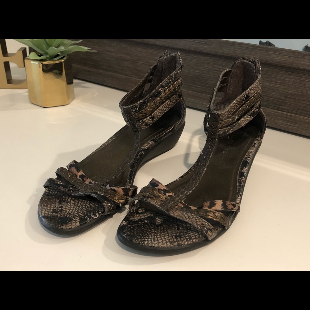Apostrophe snakeskin print wedge sandal